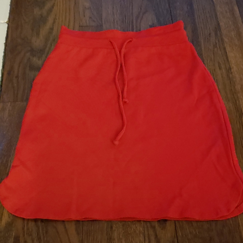 New without tags. Red skirt